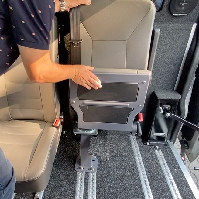 Weersink Mobility zelfrijden transfer rolstoellift bus